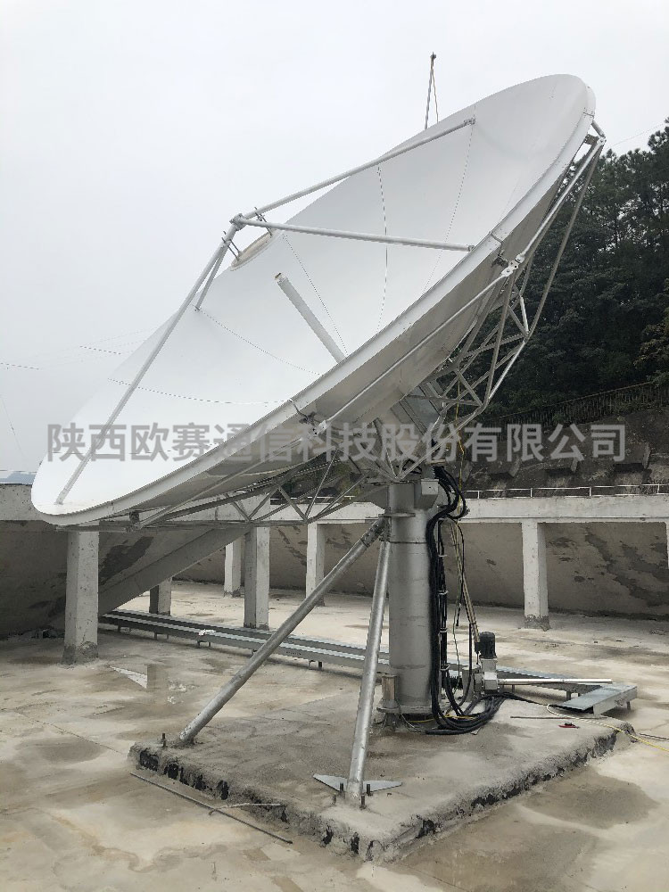 OS-FA45A型4.5米Ku频段电动固定站天伺系统