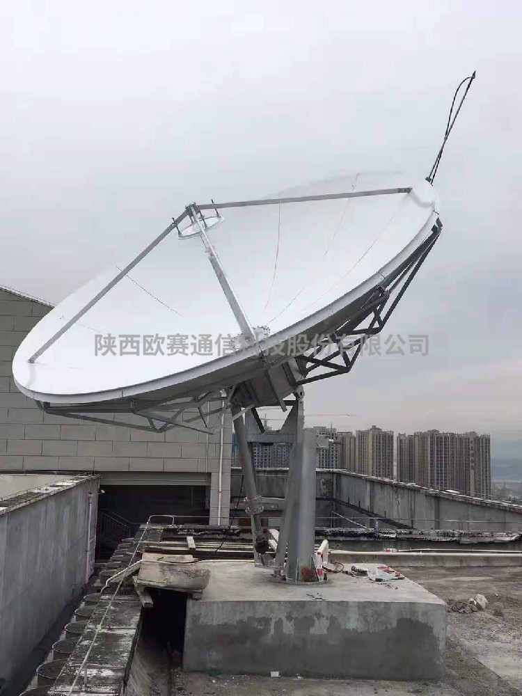 OS-FA370A型3.7米C/Ku频段手动固定站天线